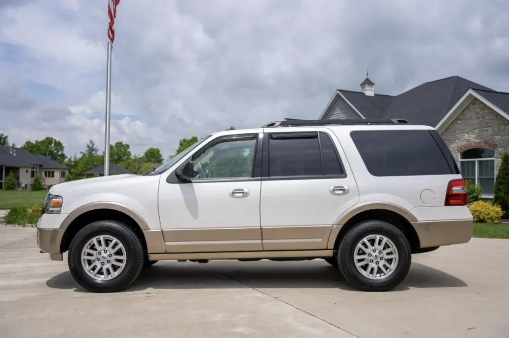 2013 Ford Expedition XLT Premium